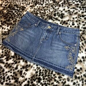 y2k Embroidered low-rise denim mini skirt